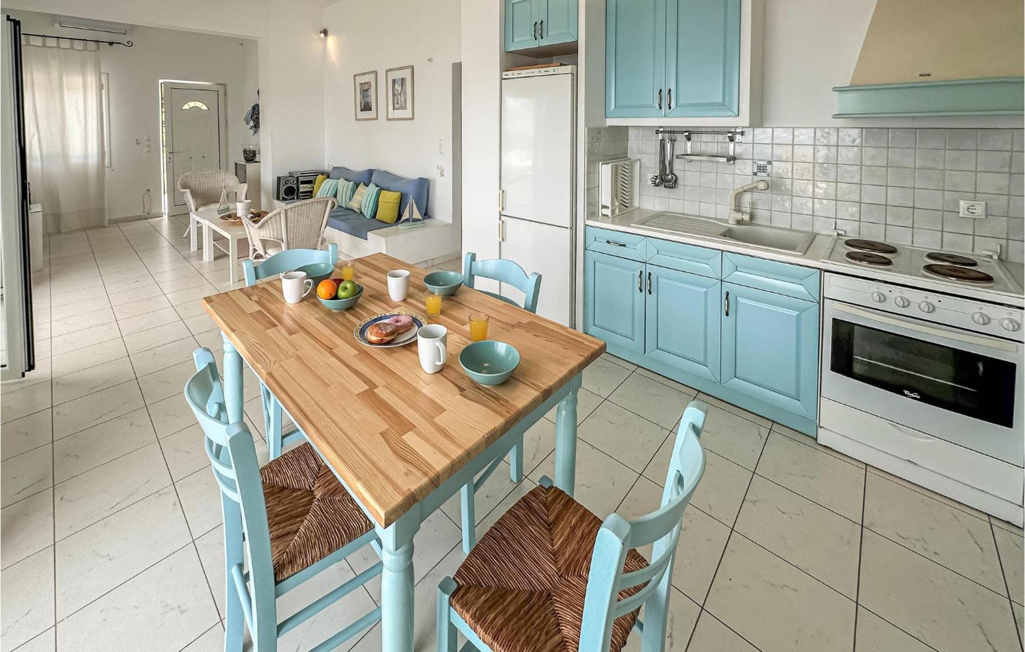 2 Bedroom Lovely Home In Kalamata Exterior photo