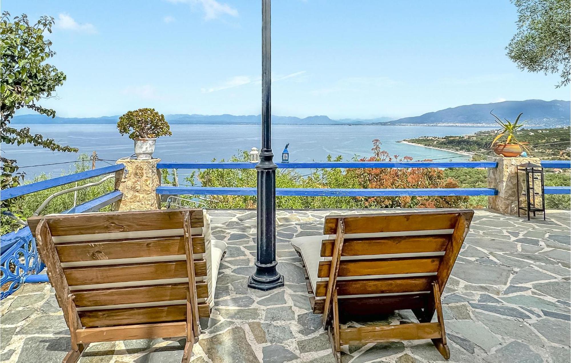 2 Bedroom Lovely Home In Kalamata Exterior photo