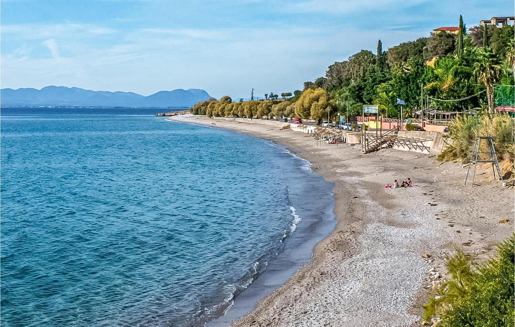2 Bedroom Lovely Home In Kalamata Exterior photo