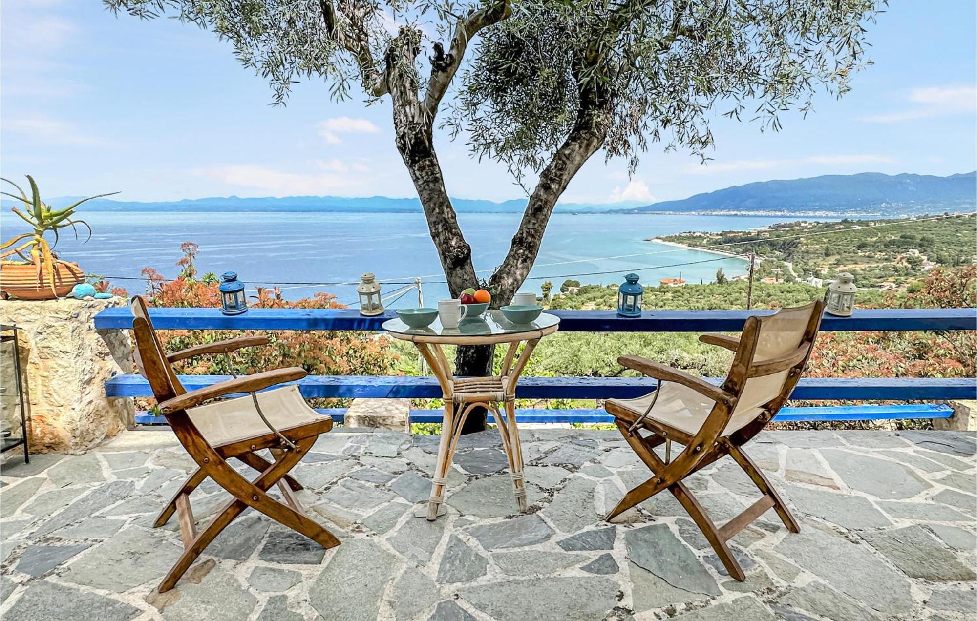 2 Bedroom Lovely Home In Kalamata Exterior photo