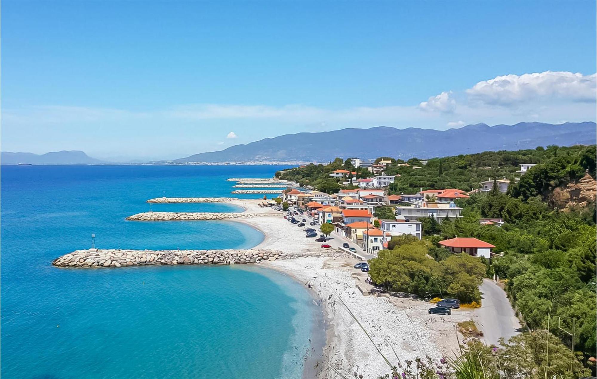 2 Bedroom Lovely Home In Kalamata Exterior photo